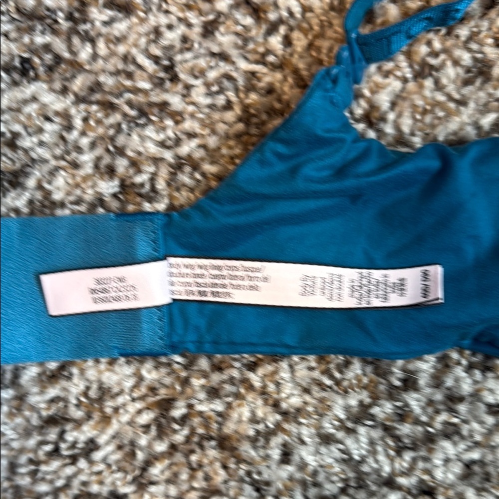 EUC Victoria’s Secret Elegant Blue Lace Underwire Bra - 40D​ - Picture 9 of 9